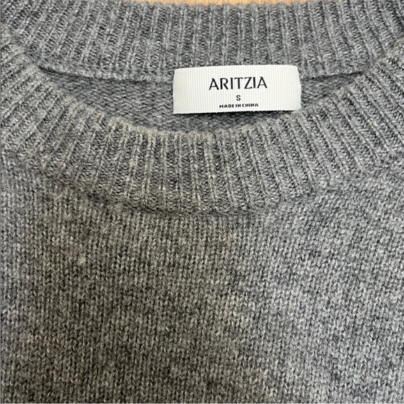 Aritzia 100% Cashmere Charcoal Crew Neck Sweater small - Picture 4 of 7
